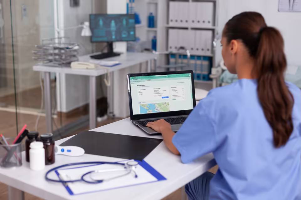 Connected care network diagram showing SMART on FHIR integration across multiple EHR systems